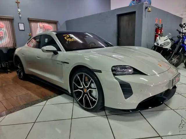 Carro Porsche Taycan Cross Turismo 2023 4 (Elétrico)