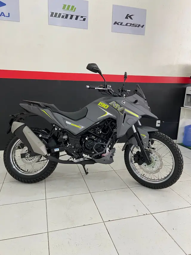 Carro Dafra NH 2025 190