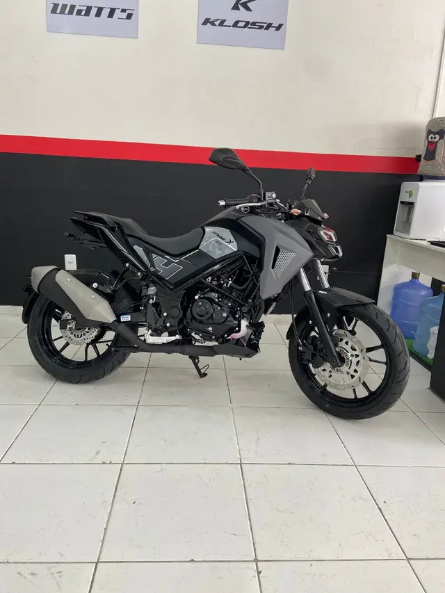 Carro Dafra NH 2025 190