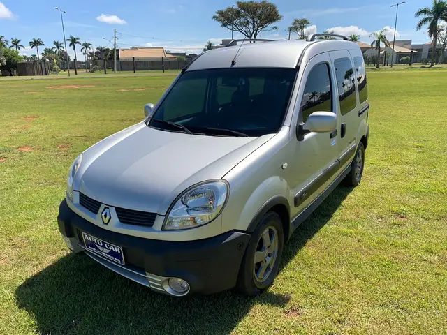 Carro Renault Kangoo 2010 Sportway 1.6 16V (flex)