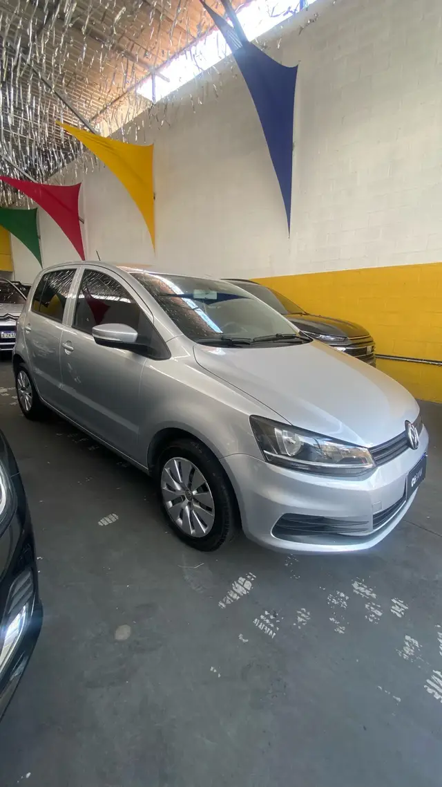 Carro Volkswagen Fox 2015 Trendline 1.6 MSI (Flex)