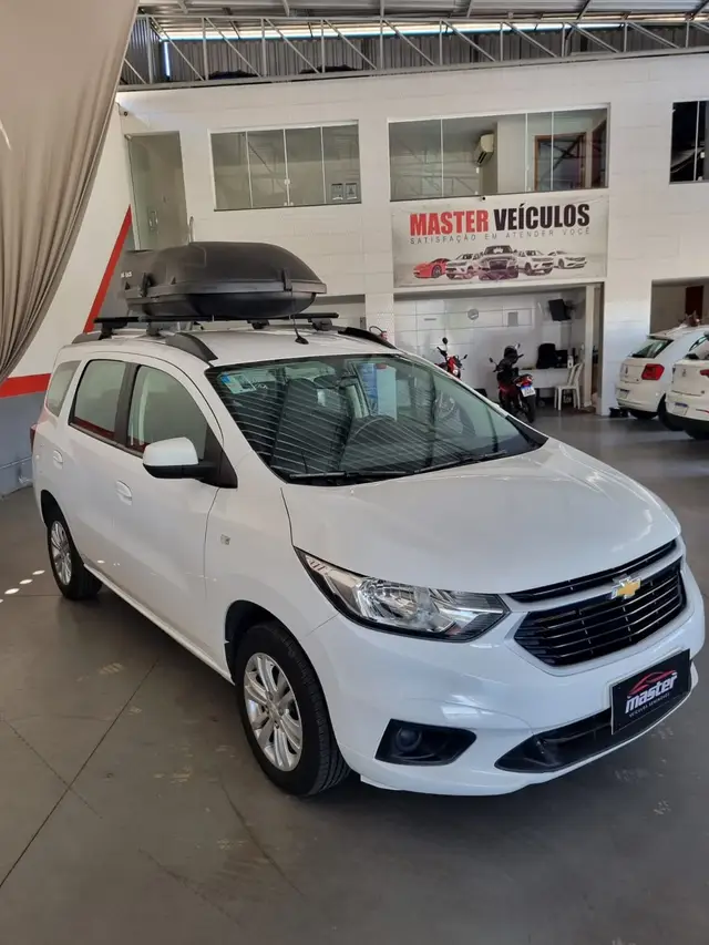 Carro Chevrolet Spin 2023 LT 1.8 (Aut.)