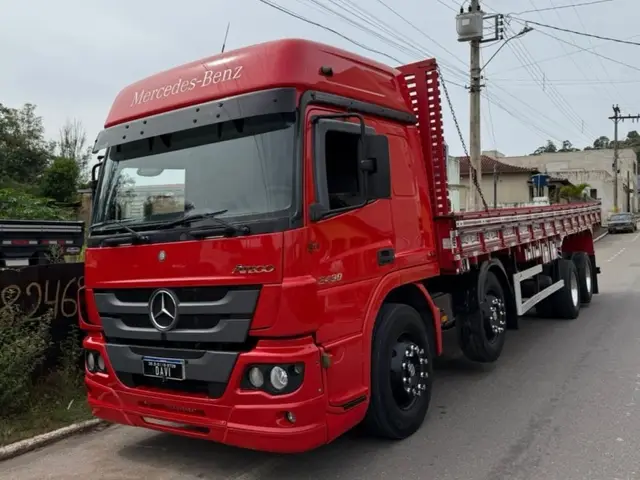 Carro Mercedes-Benz Atego 2016 2430/48 6X2 E5