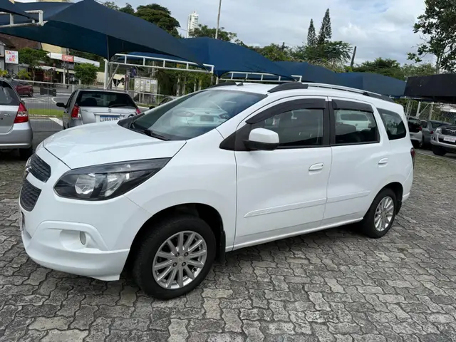 Carro Chevrolet Spin 2016 LT 5S 1.8 (Aut) (Flex)