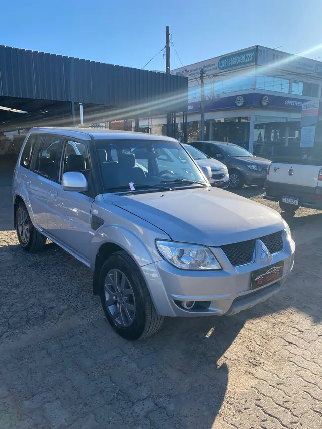 Carro Mitsubishi Pajero TR4 2013 2.0 16V 4x2 (Flex)