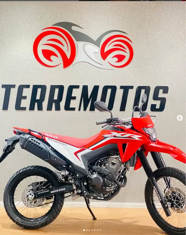 Moto Honda XR 300L 2025 Tornado