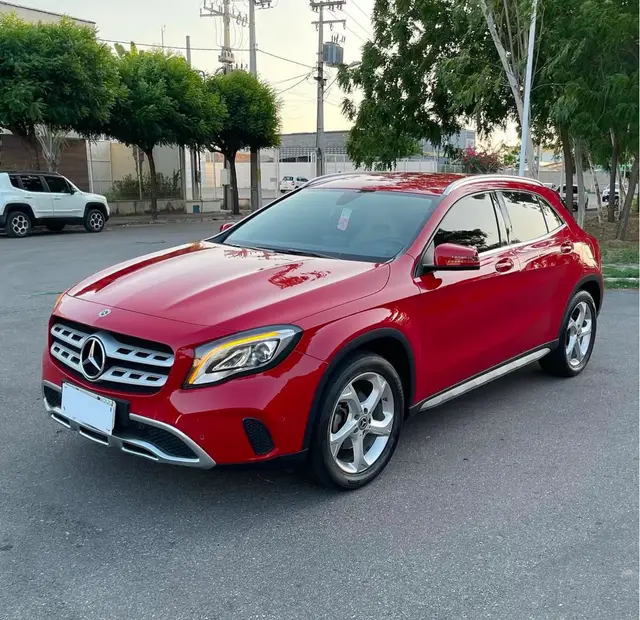Carro Mercedes-Benz GLA 200 2018 GLA 200 1.6 Style