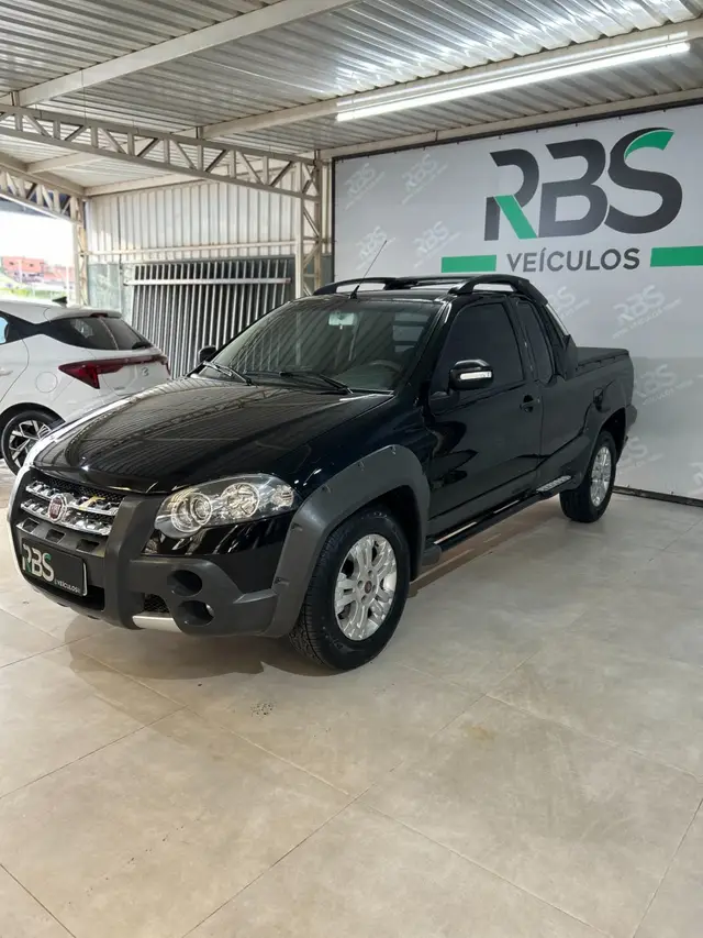 Carro Fiat Strada 2011 Adventure Locker 1.8 16V (Cabine Estendida)