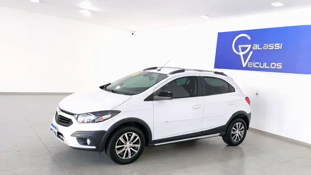 Carro Chevrolet Onix 2018 1.4 Activ SPE/4