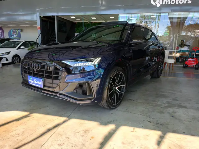 Carro Audi Q8 2020 3.0 TFSI Performance Black Quattro S Tronic