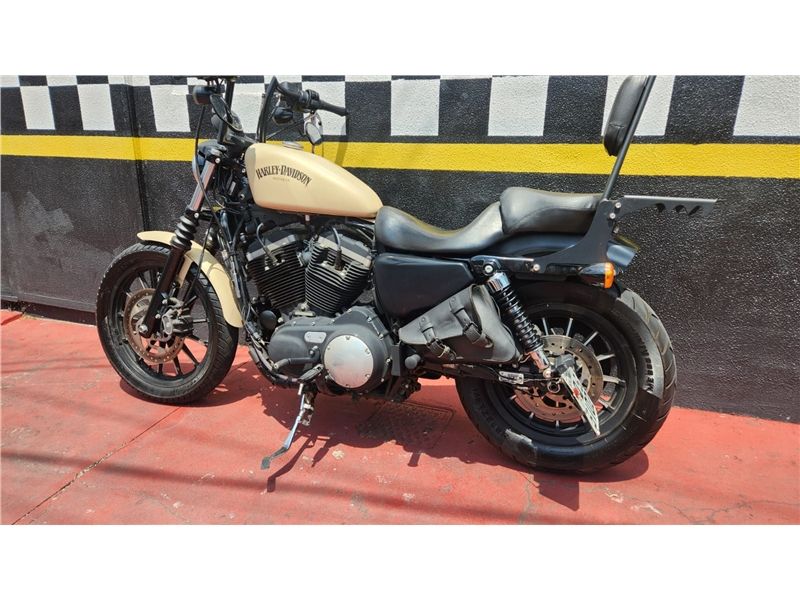 Harley-Davidson Sportster XL 883