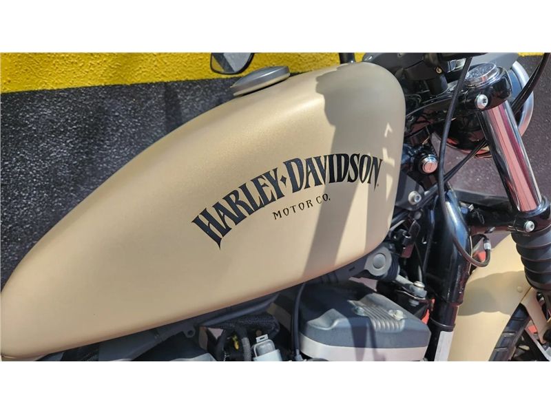 Harley-Davidson Sportster XL 883