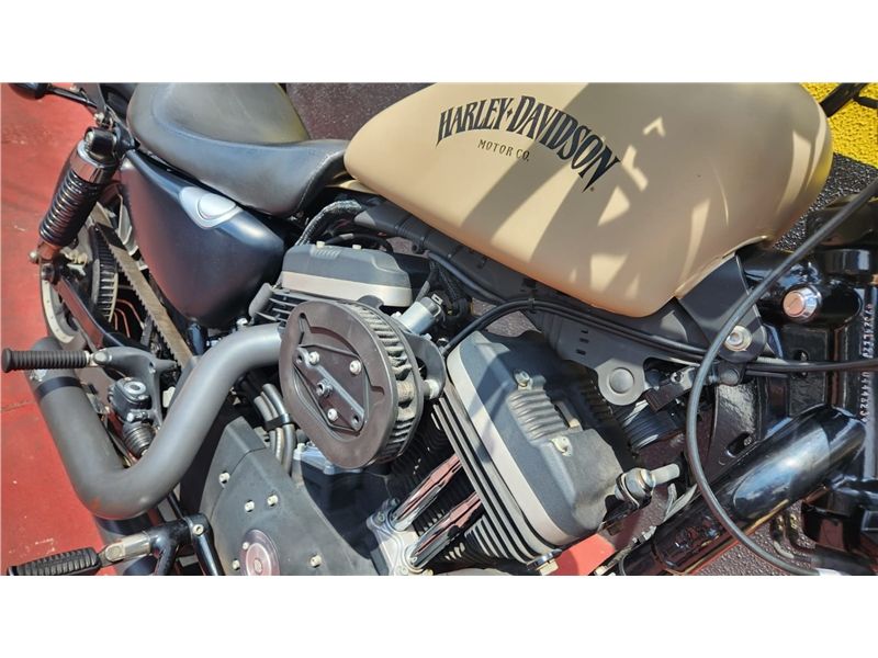 Harley-Davidson Sportster XL 883