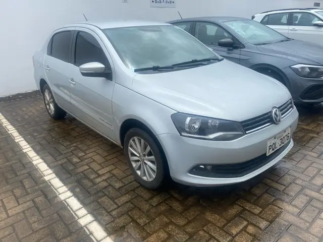 Carro Volkswagen Voyage 2016 1.6 VHT Highline (Flex)