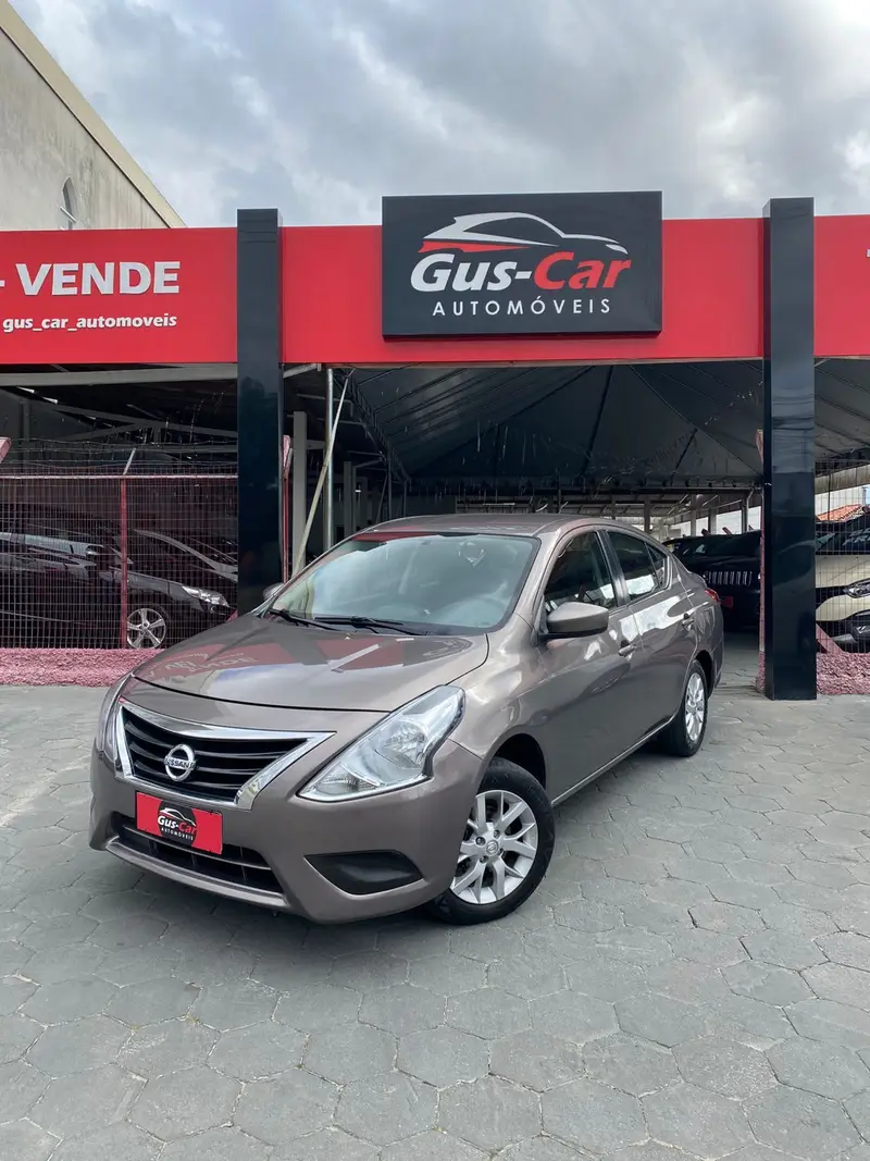 Nissan Versa 1.6 16V SL (Flex)