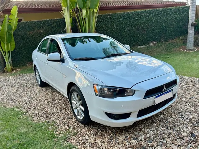Carro Mitsubishi Lancer 2016 2.0 16V 160cv Aut.