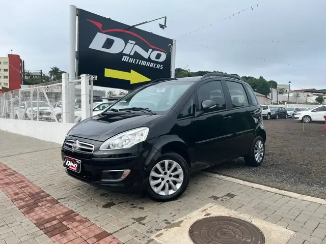 Carro Fiat Idea 2014 Attractive 1.4 8V (Flex)