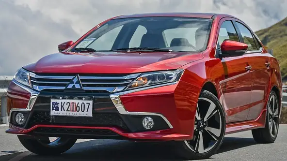 Sedan traz porte maior e desenho longe de ser esportivo