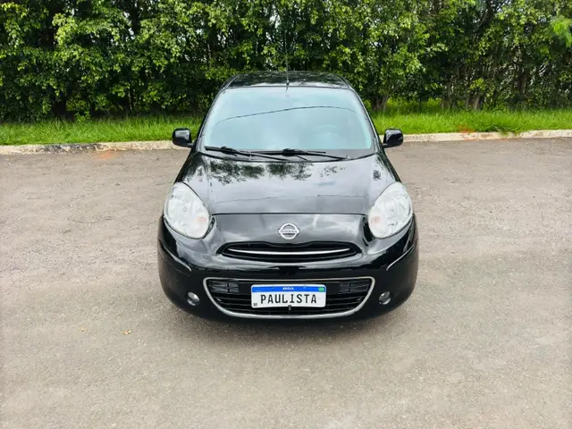 Carro Nissan March 2014 1.6 16V SV (Flex)