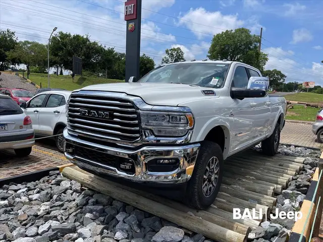 Carro RAM 3500 2024 Limited Longhorn 6.7 4x4