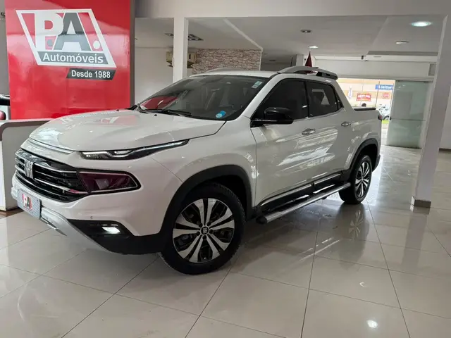 Carro Fiat Toro 2022 Volcano 2.0 TDI 4x4 (Aut)