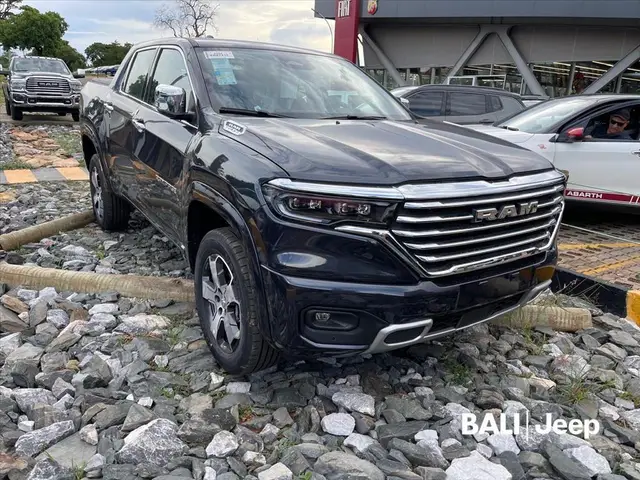 Carro RAM Rampage 2025 Laramie 2.0 Turbo