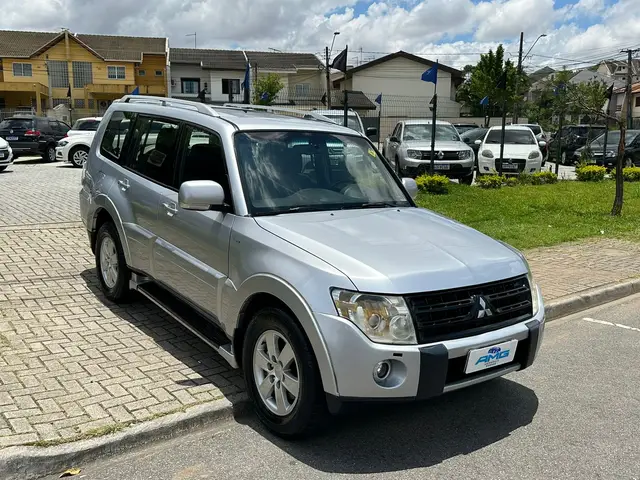 Carro Mitsubishi Pajero Full 2010 3.2 DI-D 3D HPE 4WD