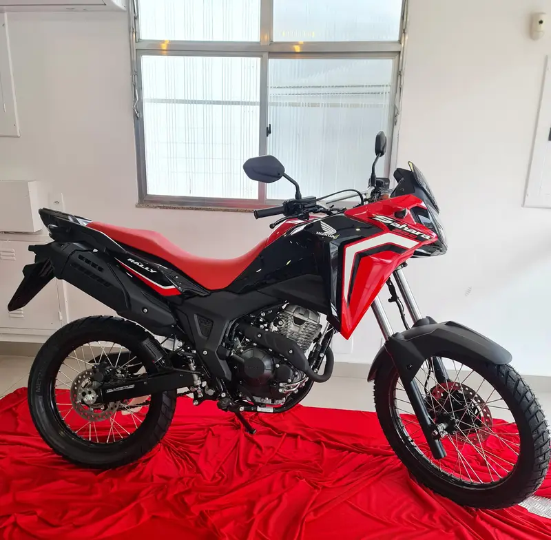 Honda XRE Sahara 300 Rally
