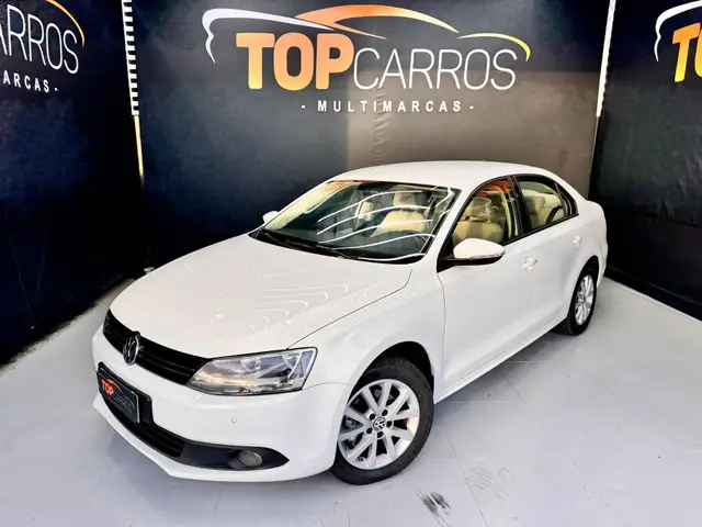Carro Volkswagen Jetta 2014 2.0 Comfortline Tiptronic (Flex)