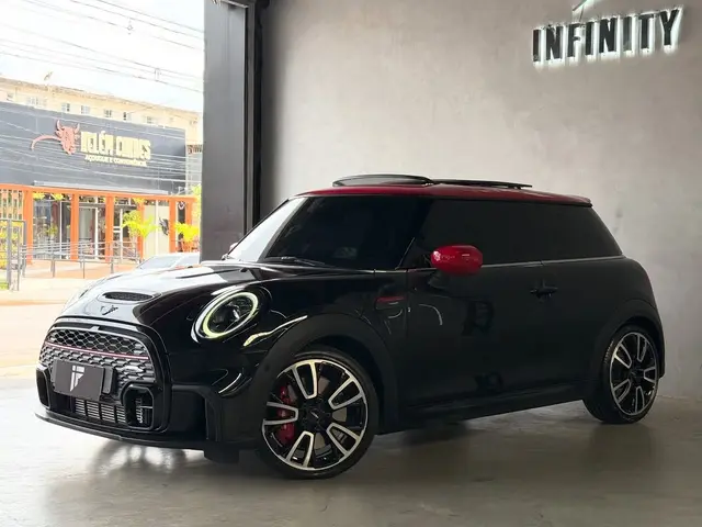 Carro MINI John Cooper Works 2024 John Works 2.0 Turbo 3p Aut.