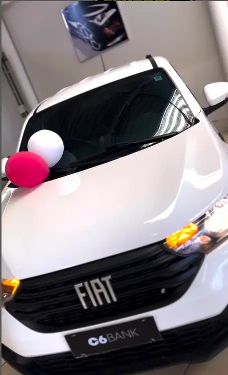 Carro Fiat Strada 2023 Freedom 1.3 CD (Flex)