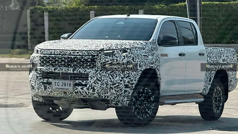 Nova Toyota Hilux 2026 é flagrada e revela o que teremos de novidade na picape