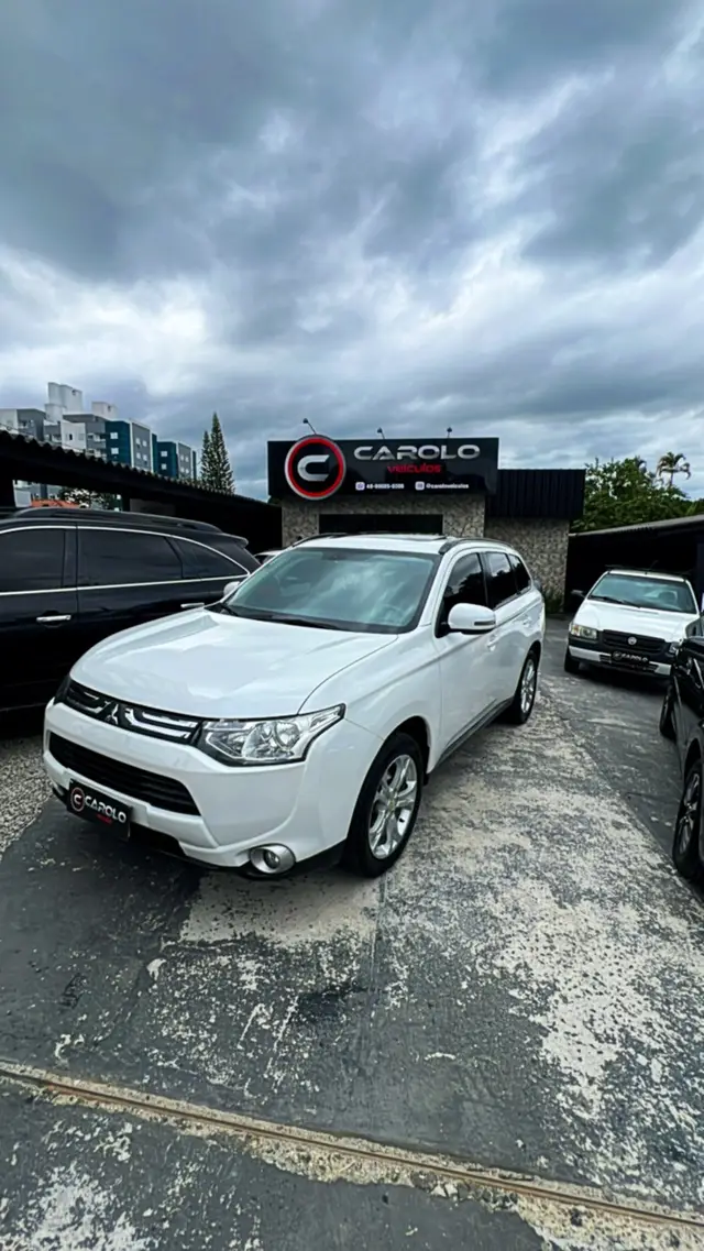 Carro Mitsubishi Outlander 2015 2.0 16V CVT