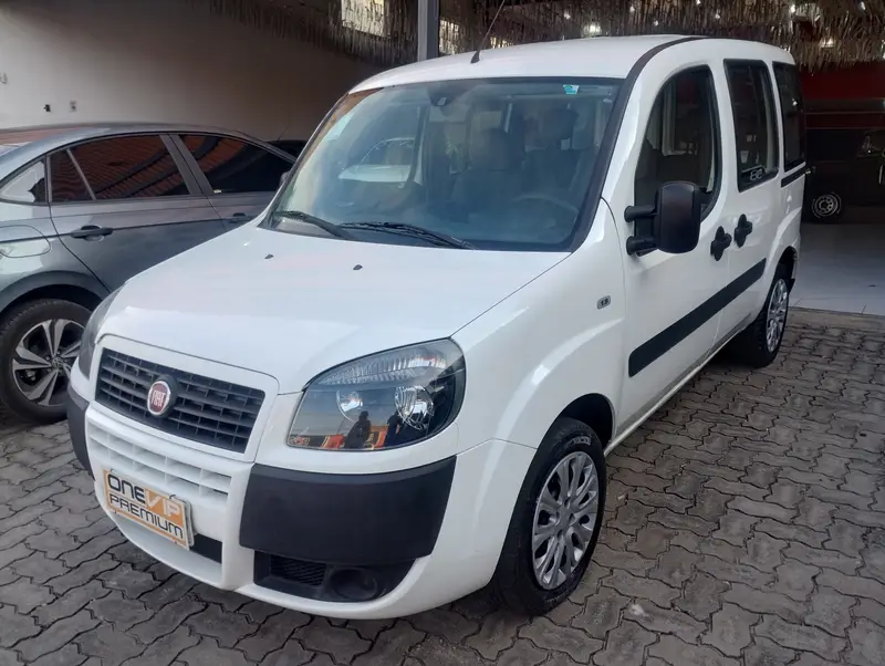 Fiat Doblò Essence 1.8 16V (Flex)