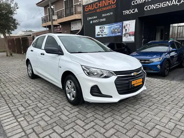 Carro Chevrolet Onix 2022 LT 1.0