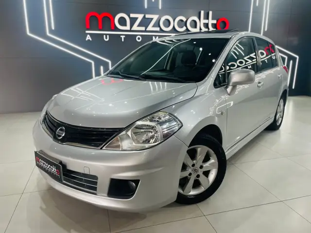 Carro Nissan Tiida 2012 SL 1.8 (flex) (aut)