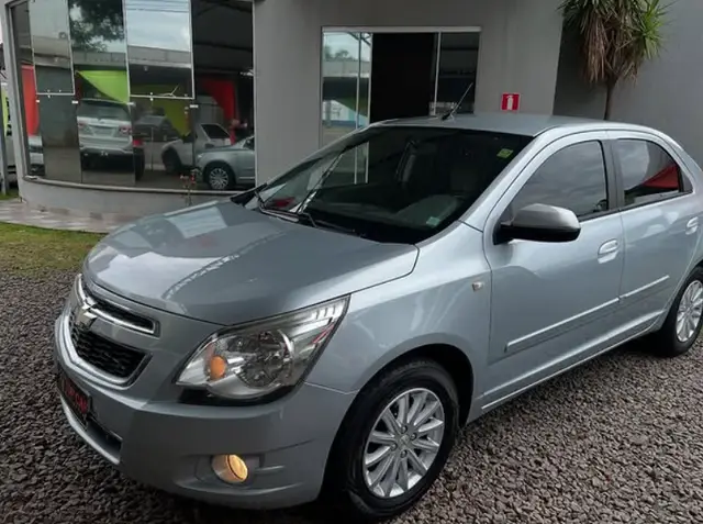 Carro Chevrolet Cobalt 2013 LT 1.4 8V (Flex)