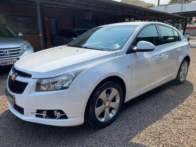 Carro Chevrolet Cruze 2013 LT 1.8 16V Ecotec (Flex)