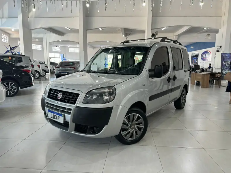 Fiat Doblò Essence 1.8 16V (Flex)