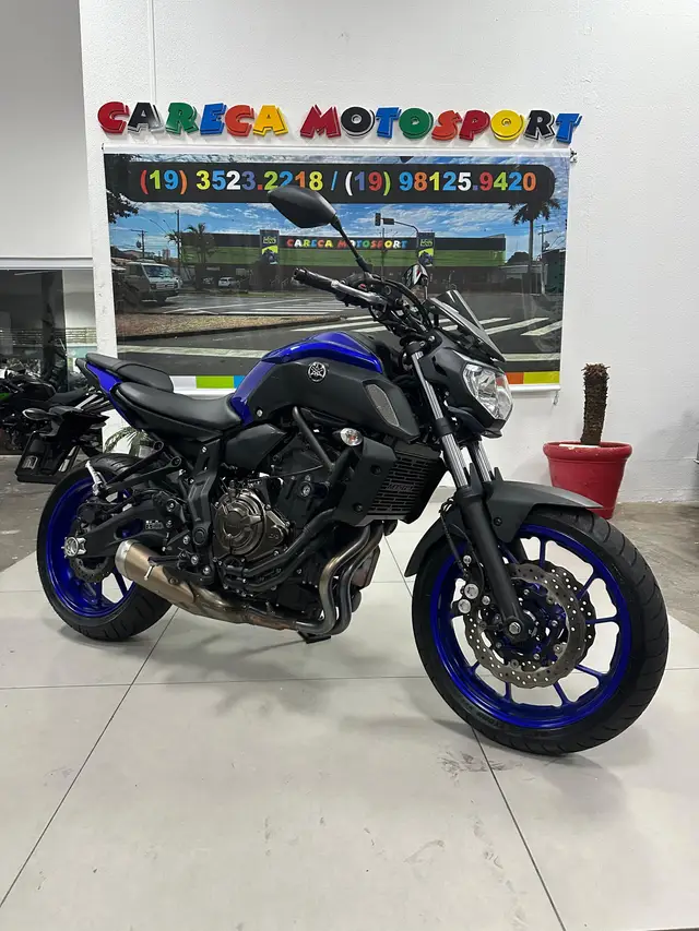 Carro Yamaha MT-07 2024 ABS