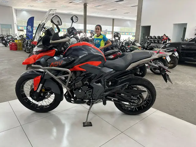 Carro Zontes T350x 2025 ABS