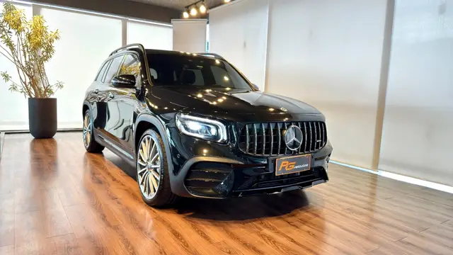 Carro Mercedes-Benz GLB 35 AMG 2023 2.0 Turbo (Aut)