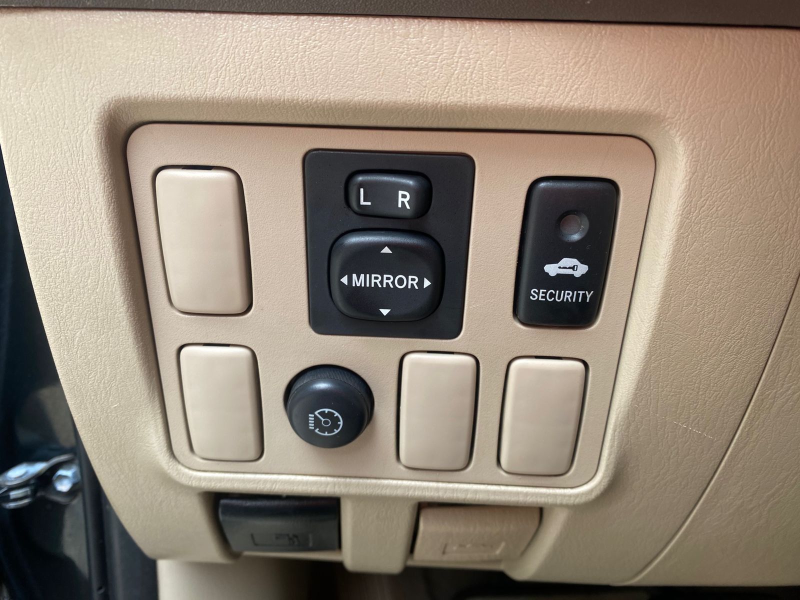 Toyota Hilux SW4