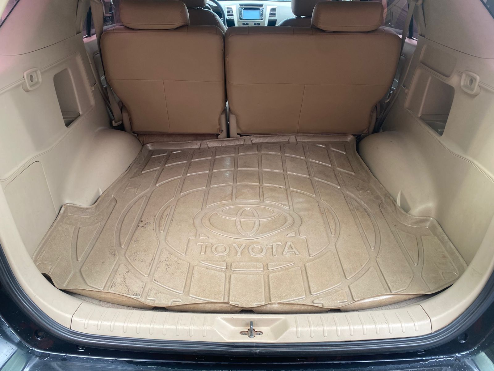 Toyota Hilux SW4