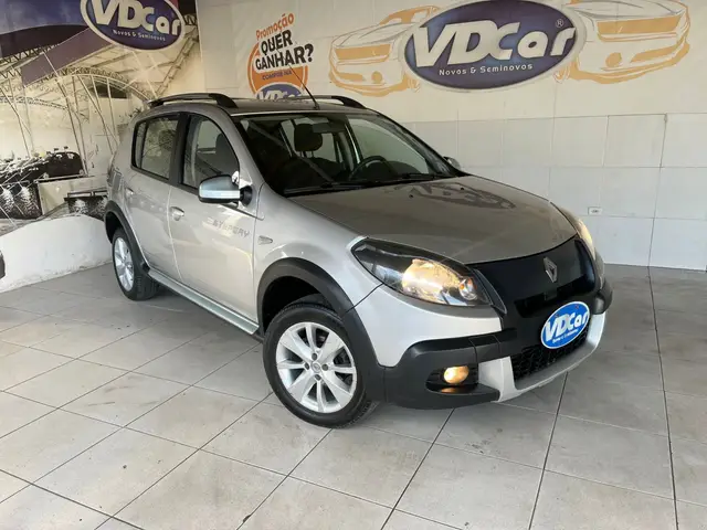 Carro Renault Sandero Stepway 2013 1.6 16V Hi-Flex (aut)