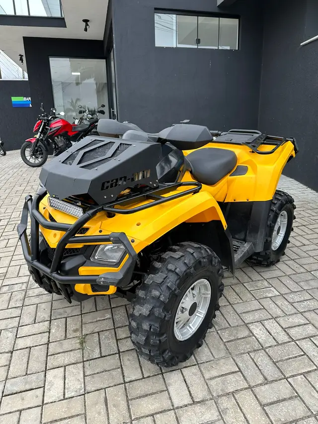 Carro BRP Can-Am Commander 2012 Can Am Outlander MAX XT 4x4 (Quadriciclo)