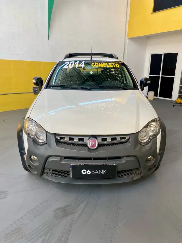 Carro Fiat Strada 2014 Adventure 1.8 16V (Flex) (Cabine Estendida)
