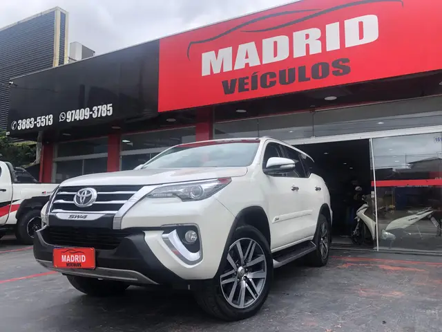 Carro Toyota SW4 2017 2.8 TDI SRX 5L 4x4 (Aut)