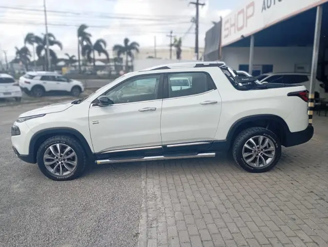 Carro Fiat Toro 2019 Volcano 2.0 diesel AT9 4x4