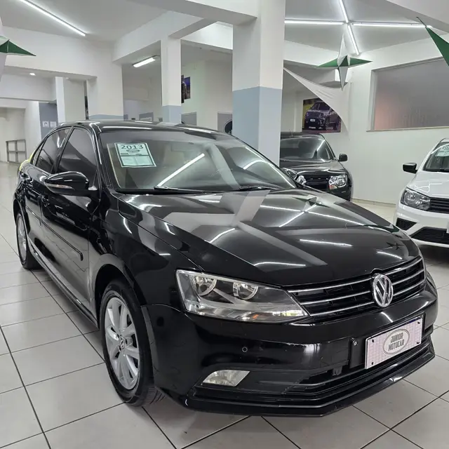 Carro Volkswagen Jetta 2013 2.0 Comfortline (Flex)